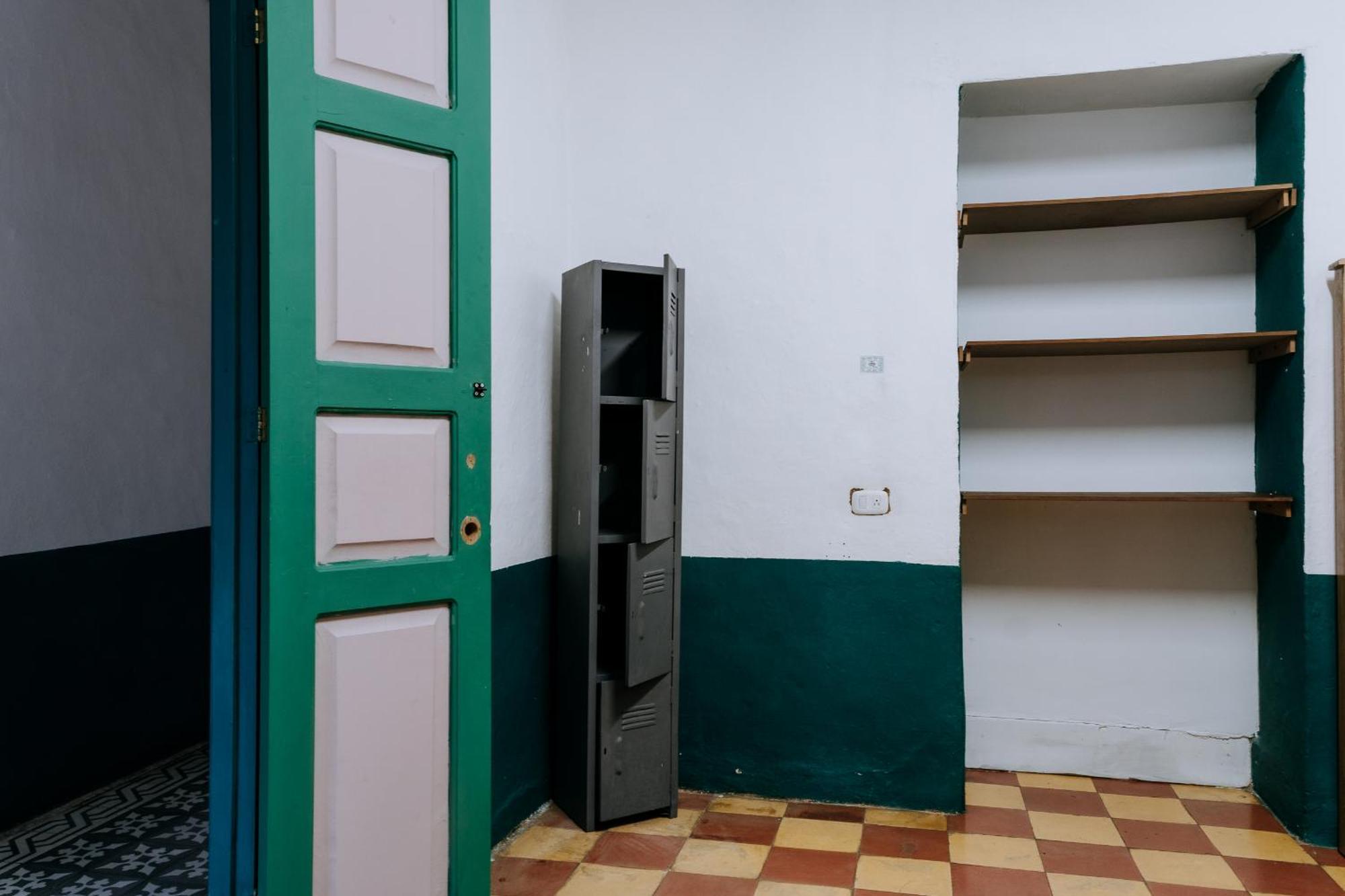 Origen Hostel Jardin Bagian luar foto